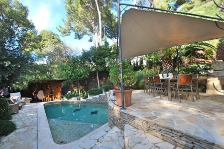 Villa reformada con piscina en Portals Nous